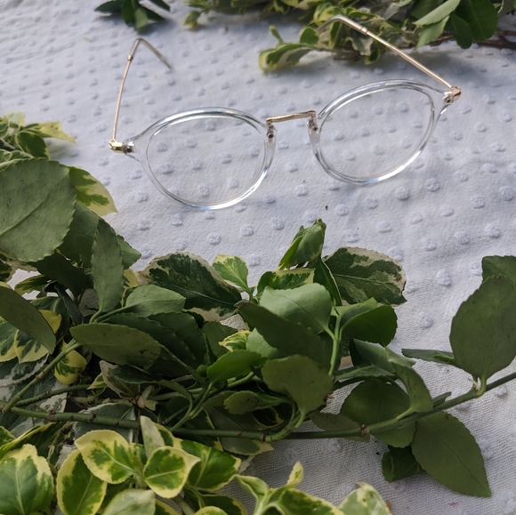 Clear faux glasses - Picture 7 of 8